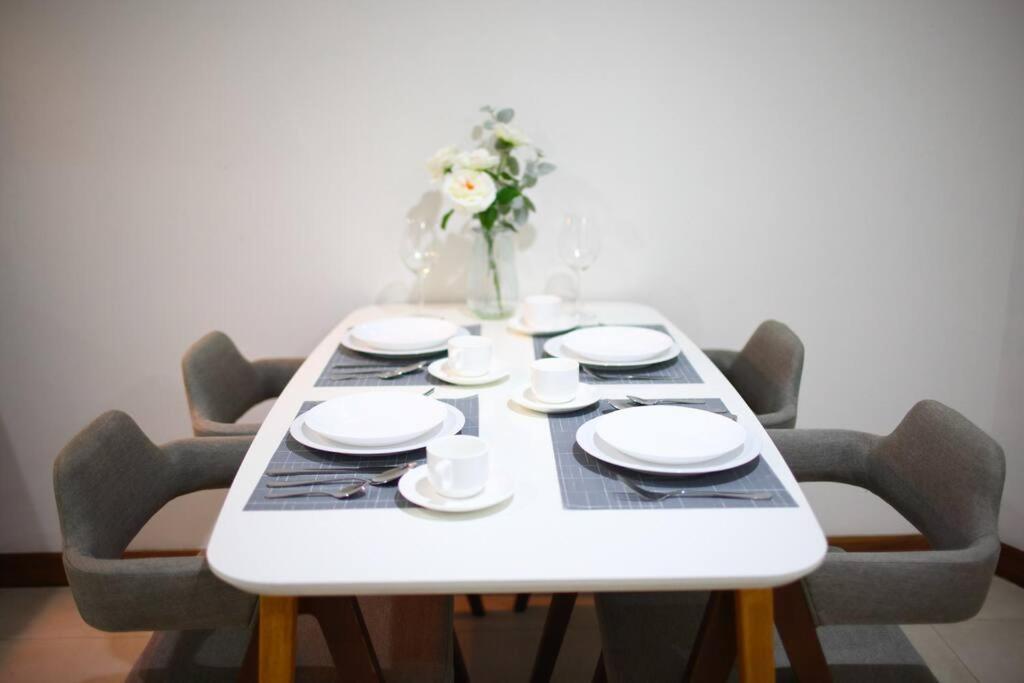 Specious Luxury 2 Bedrooms Apt. チエンマイ エクステリア 写真